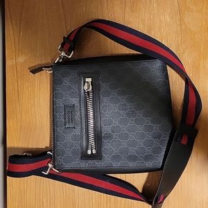Gucci Mens Messenger bag